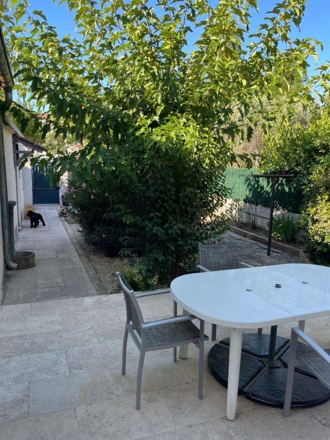 Petite Maison Pres Du Centre LʼIsle-sur-la-Sorgue 외부 사진